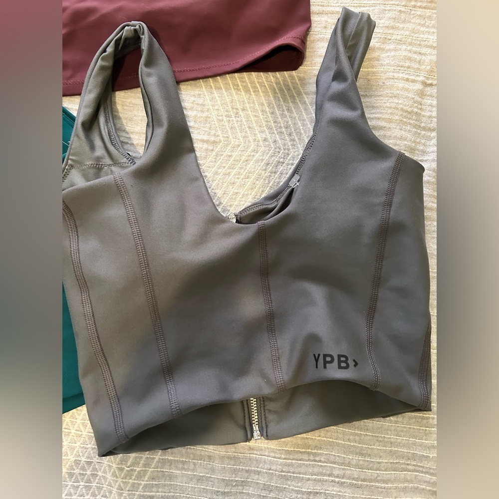 Bundle of three sports bras - Picture 5 of 10